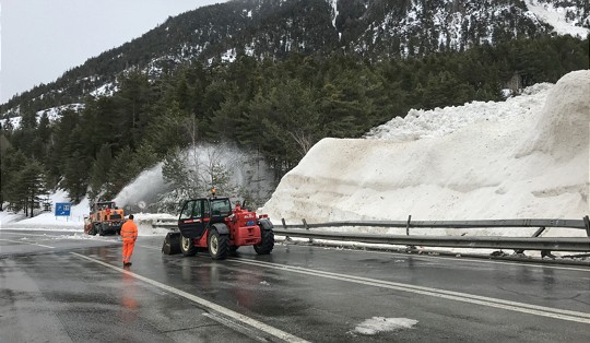  Räumungsarbeiten auf der Rufigrabenbrücke 